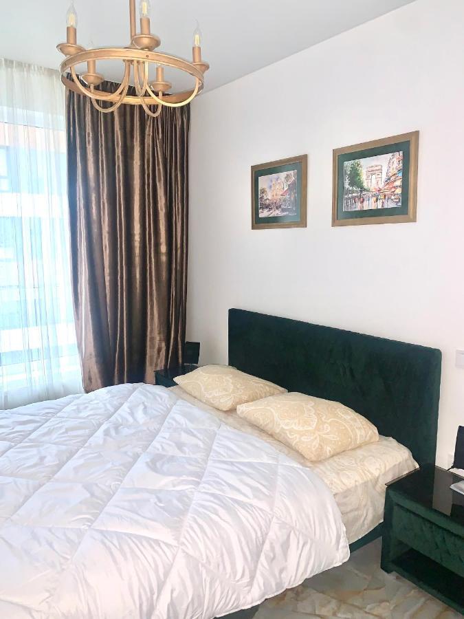 4-Room Jacuzzi Apartment Lviv Kültér fotó