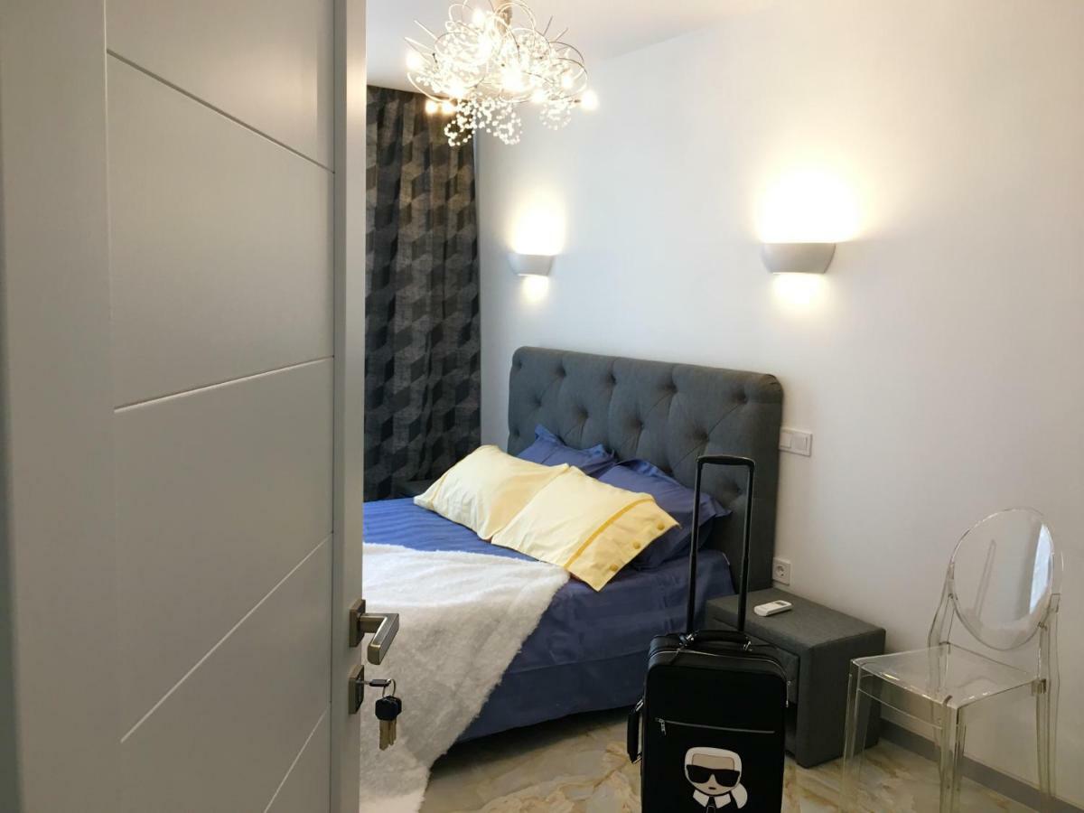 4-Room Jacuzzi Apartment Lviv Kültér fotó