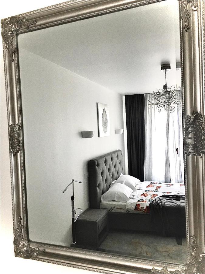 4-Room Jacuzzi Apartment Lviv Kültér fotó