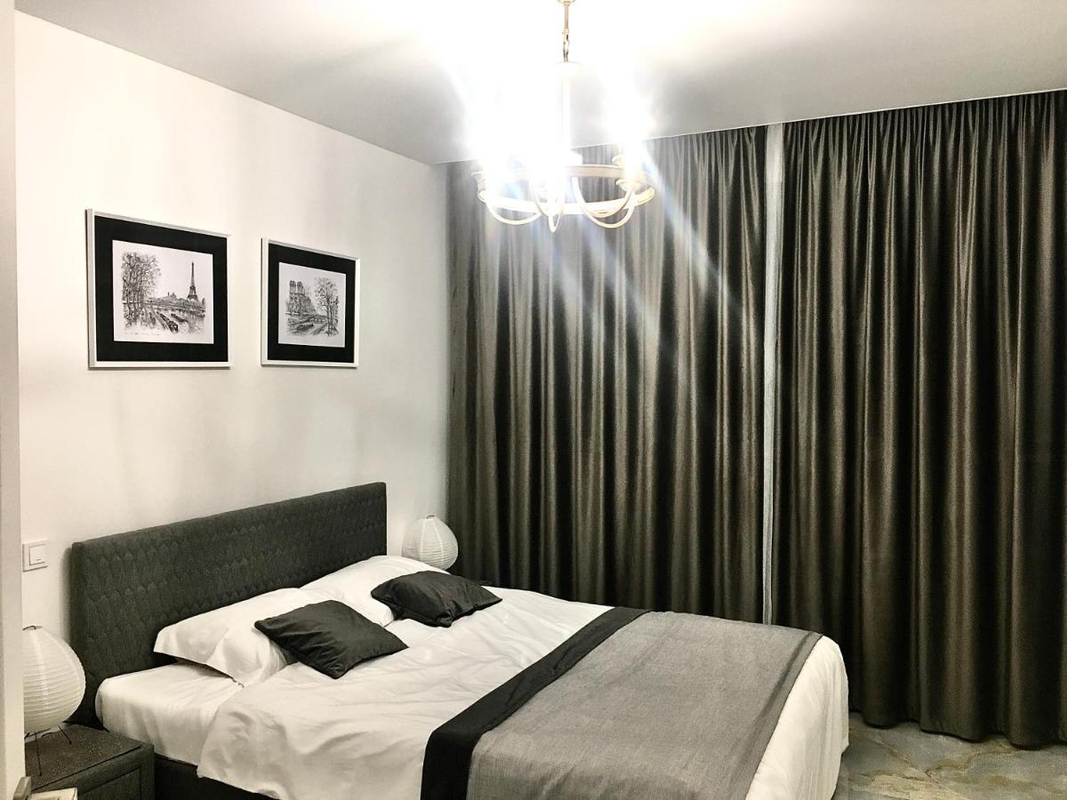 4-Room Jacuzzi Apartment Lviv Kültér fotó