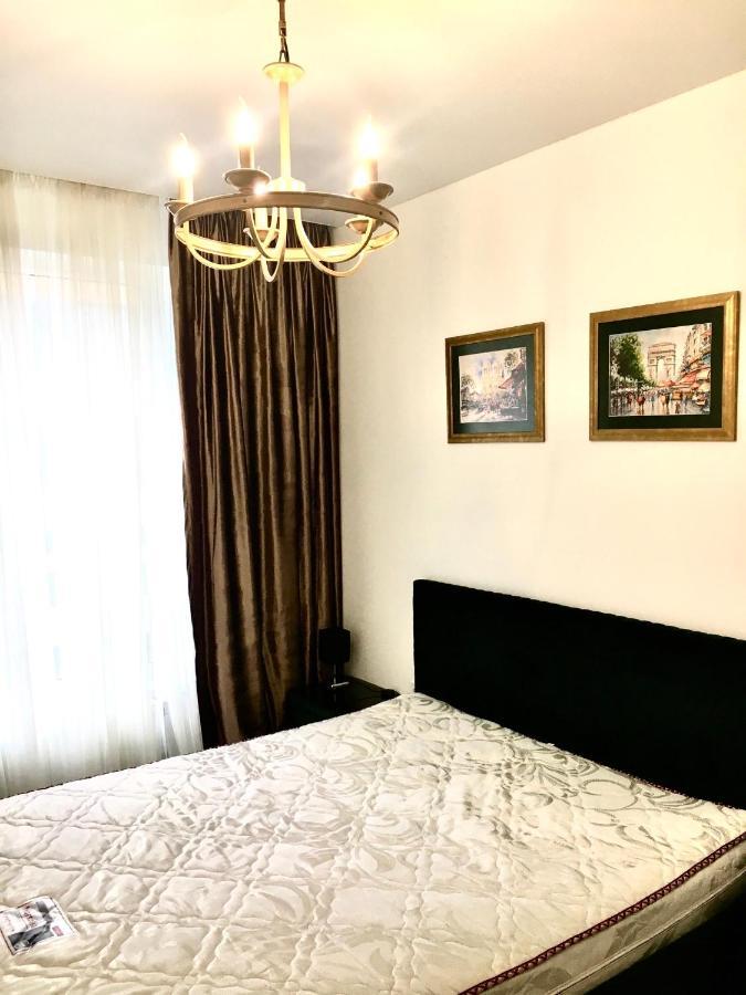 4-Room Jacuzzi Apartment Lviv Kültér fotó
